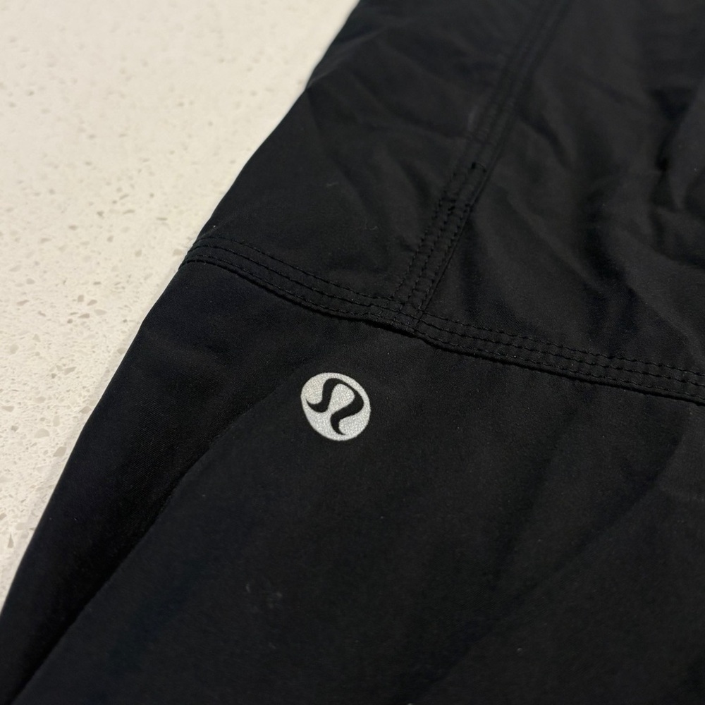 lululemon athletica *rare* Double Lined Dog Runner Pant - Picture 4 of 4